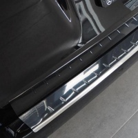 Kryt prahu zadn�ch dve�� - nerez, lesk Chevrolet AVEO III 5dv. -- rok v�roby 2011-2015