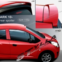 Zadn� spoiler k�ilt nad okno Chevrolet Spark hatchback -- od roku v�roby 03/2010-